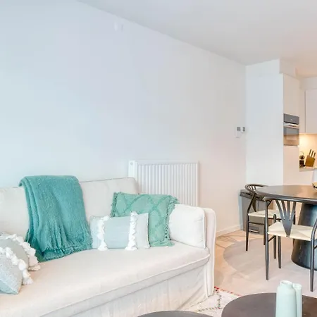 Cozy 5-person Near The In Lägenhet *