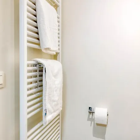 Cozy 5-person Near The In Ostende